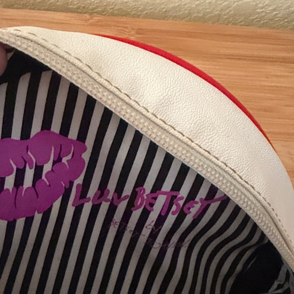 Betsey Johnson Luv Betsey Baseball Crossbody Bag with Hey Batter Batter print - Picture 11 of 14